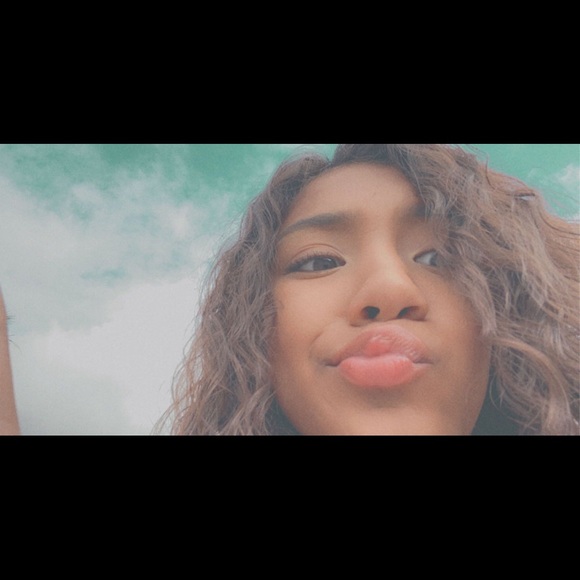 Meet your Posher, Andrea - Picture 1 of 1